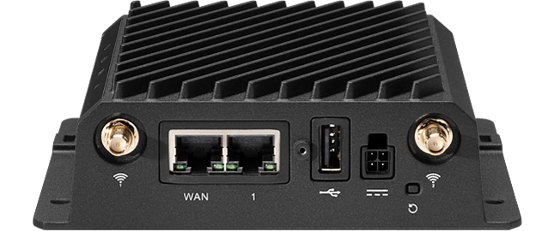 Official Ericsson Cradlepoint R980 router image